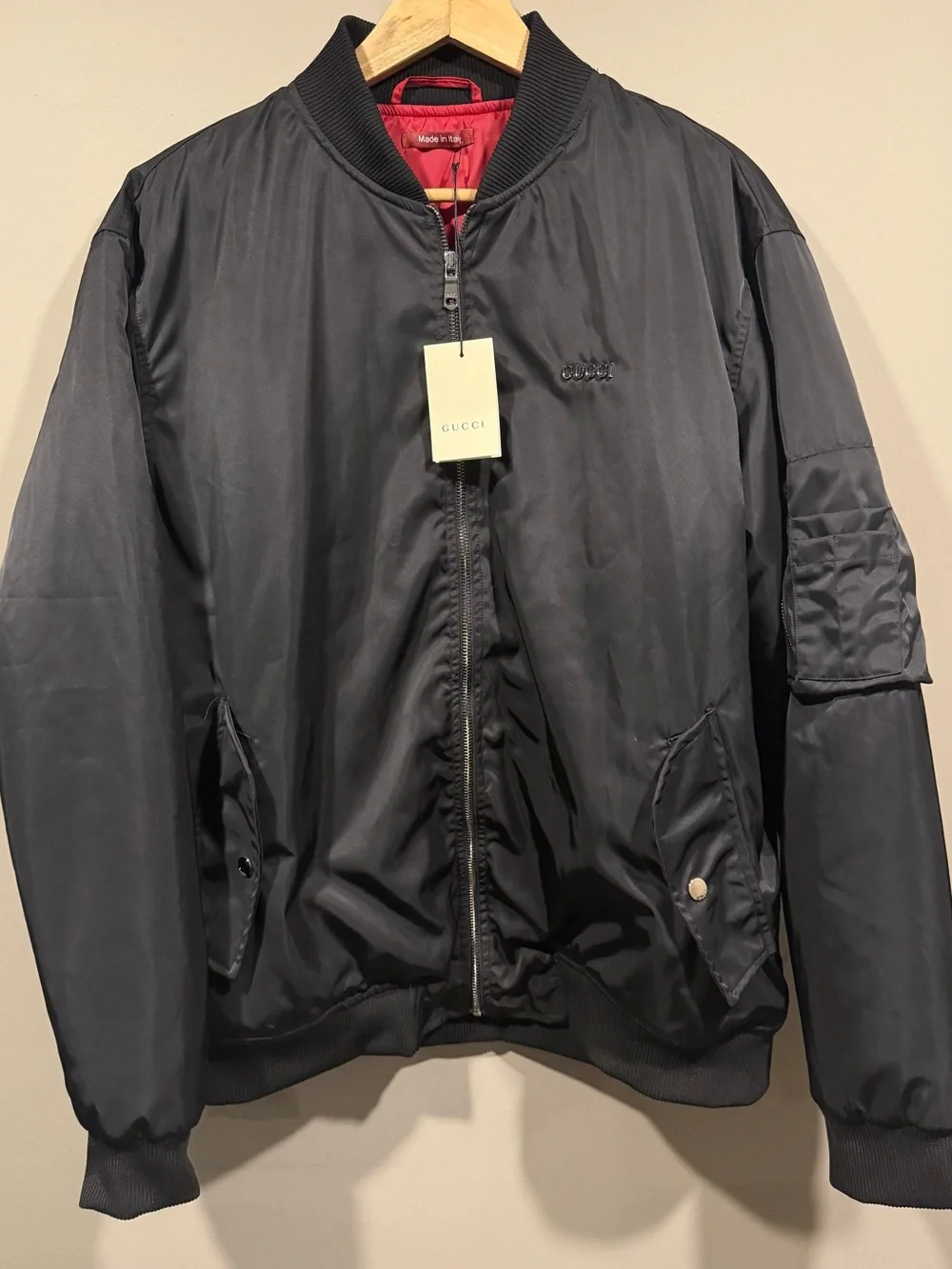 Gucci Black Men's Nylon Canvas Bomber Jacket with Red Lining 1:1